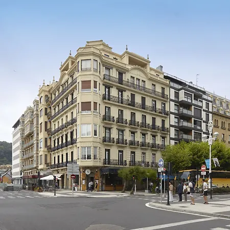 Apartment La Concha 2 By Feelfree